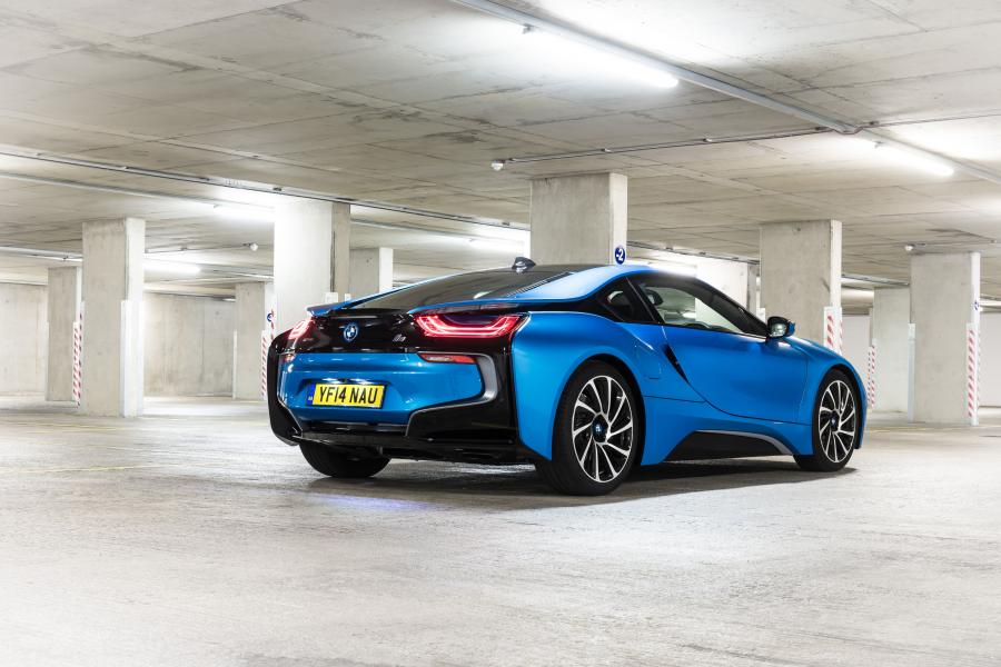  BMW i8 2014 года  (UK) (фото 9 из 69)